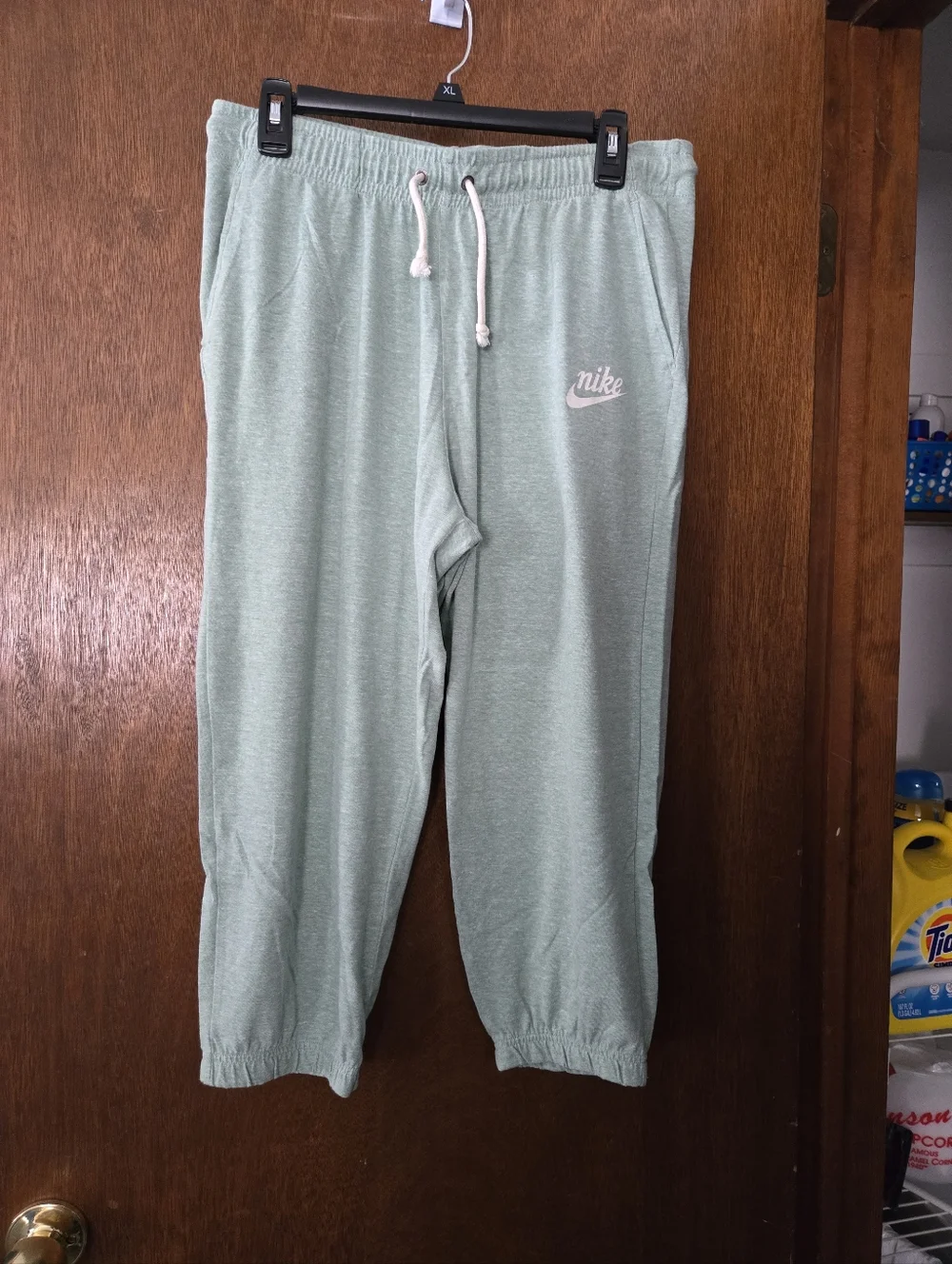 Nike Capri Athletic Pants - Picture 1 of 4
